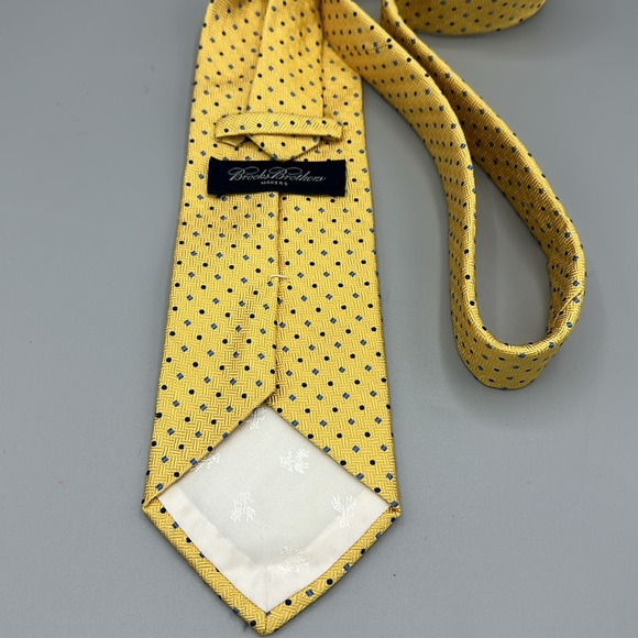Brooks Brothers Tie - Picture 2 of 5